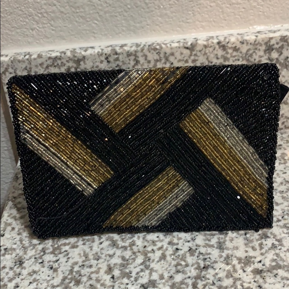 Black clutch